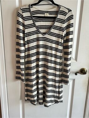 O'Neill Black & Cream Striped V-Neck Sweater Dress